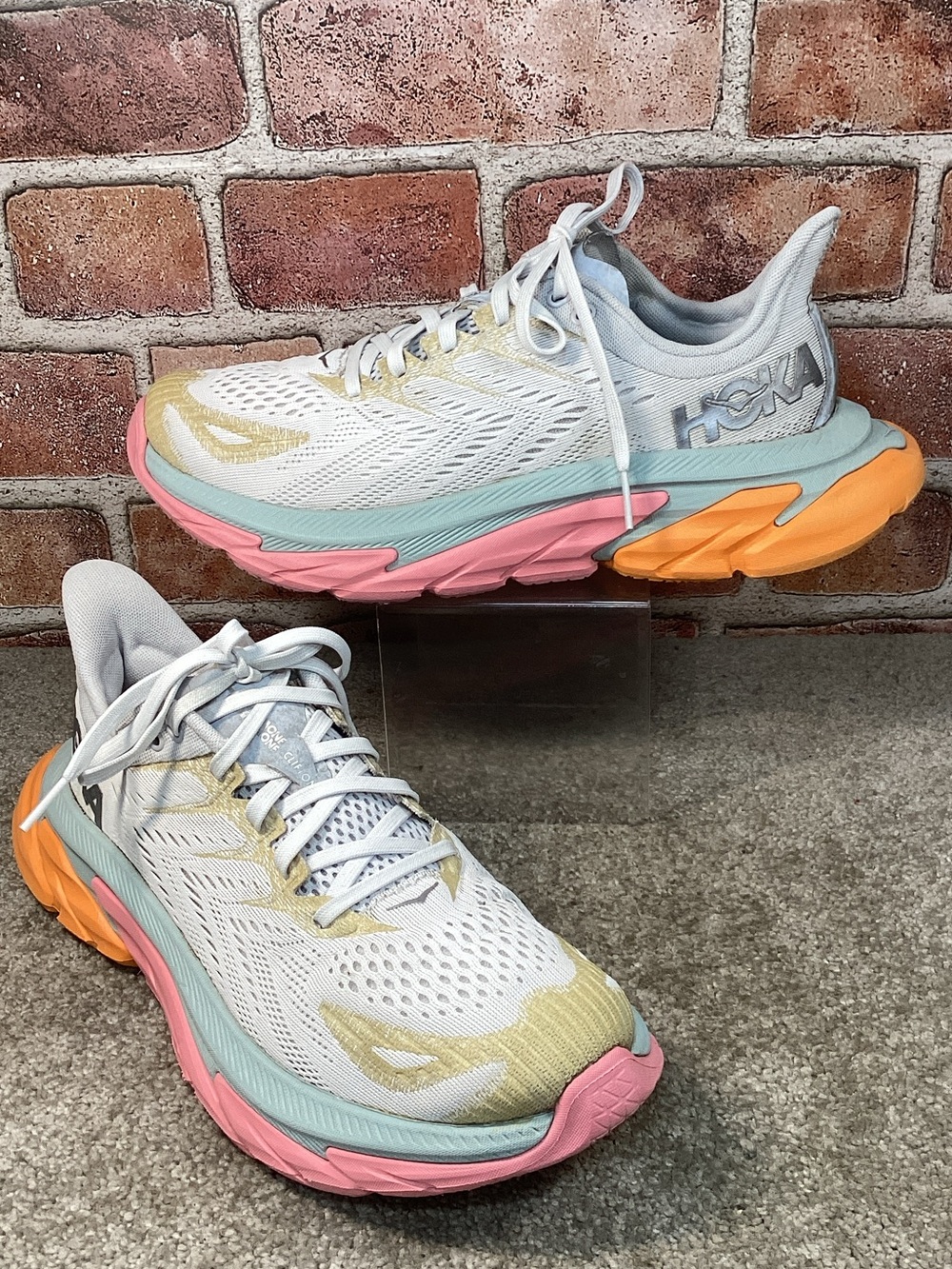 Hoka Clifton Edge womens running shoes sneakers walking sneakers size 8.5